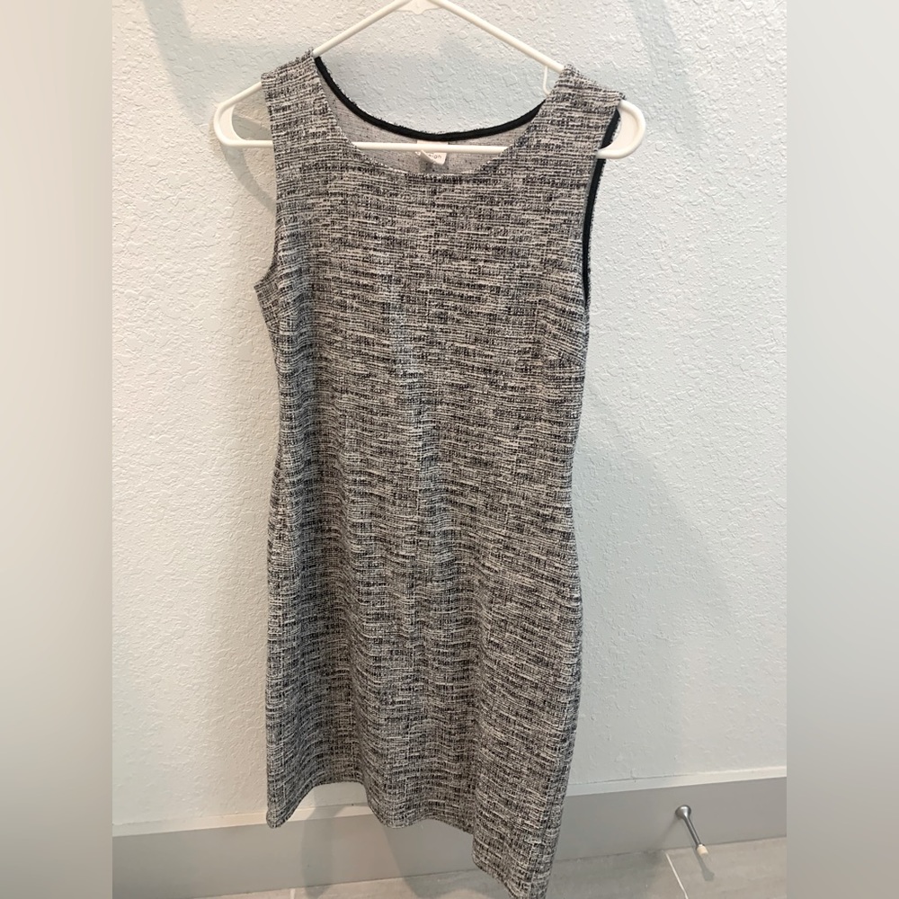 Sleveless Black & White Business Dress